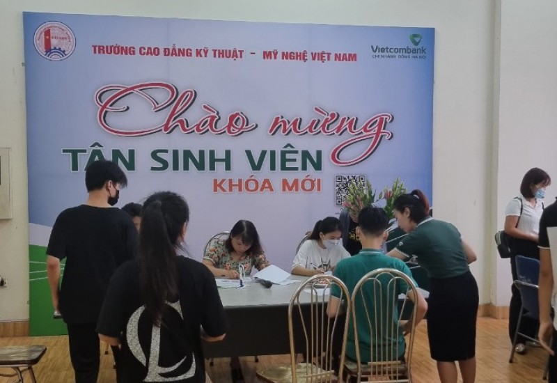 HỌC SINH LỚP 10 HỆ 9+ TRƯỜNG CAO ĐẲNG KỸ THUẬT - MỸ NGHỆ VIỆT NAM CHÍNH THỨC NHẬP HỌC